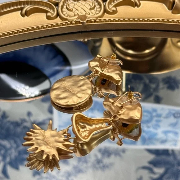 🆕 SCHIAPARELLI for V&A Museum 🧿 NWOT Surrealist Charm Earrings - Yellow Eye - Picture 15 of 17